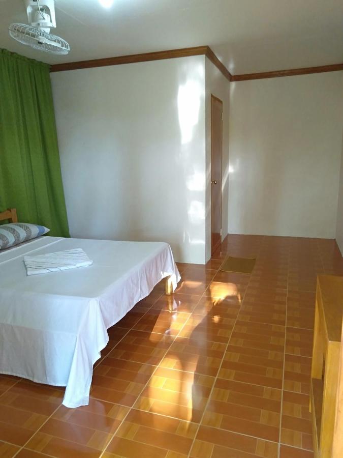 Gold Star Inn Siquijor Buitenkant foto